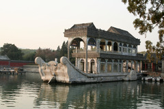 Летний дворец и парк Ихэюань в Пекине