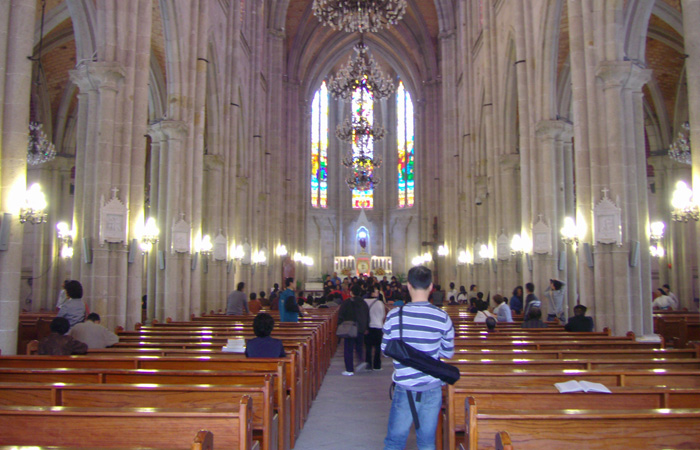 Служба в католическом соборе - Гуанчжоу