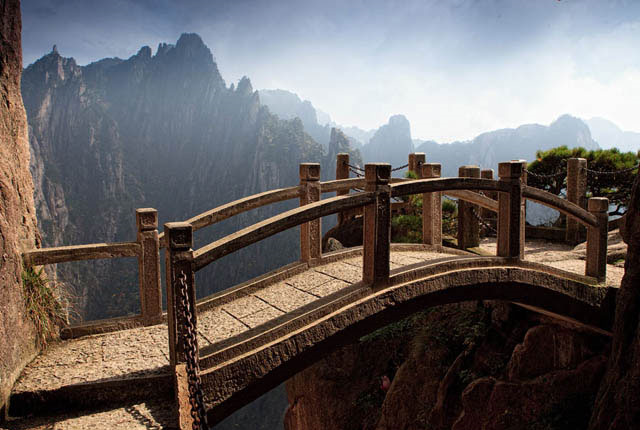 Мостик в горах Хуаншань