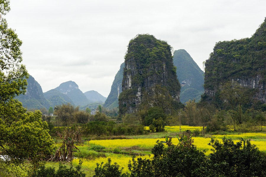 Китай - окрестности города Яншо
