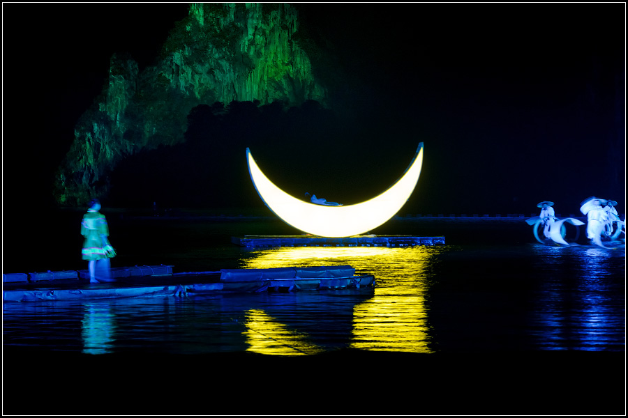 Театрализованное представление в городе Яншо