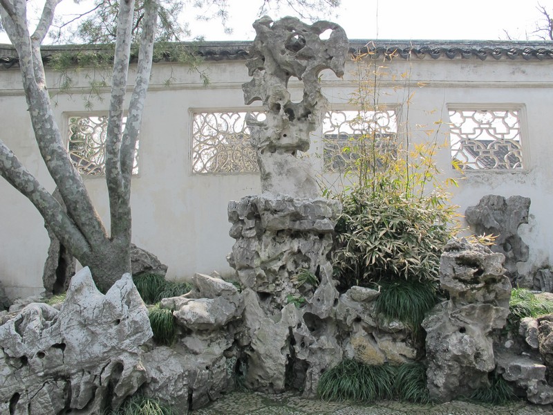 Сад Мастера сетей в Сучжоу - композиция из камней