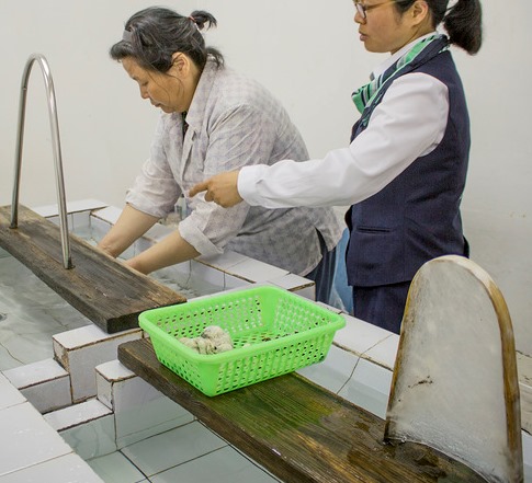 Музей шелка - производство спутанные нити для наполнителя