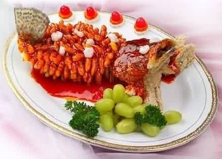 Кухня Сучжоу- блюдо рыба-белка