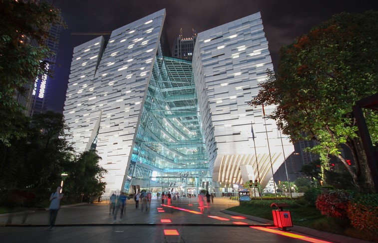 Здание новой библиотеки в Гуанчжоу